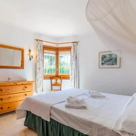 Charming In With Private Pool